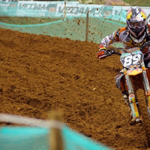 开云体育官网-球队边路直塞战术在联赛战斗中的作用解析，球队边路直塞战术在联赛战斗中的作用解析图片